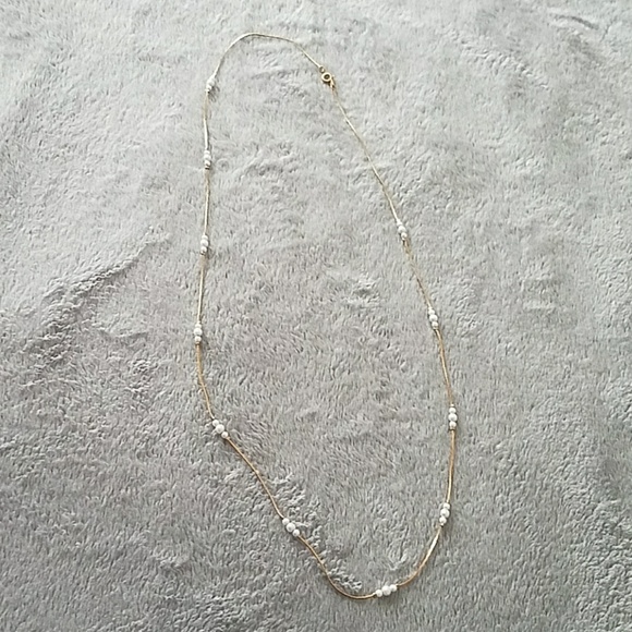 Gold & Pearl costume necklace - Picture 2 of 4